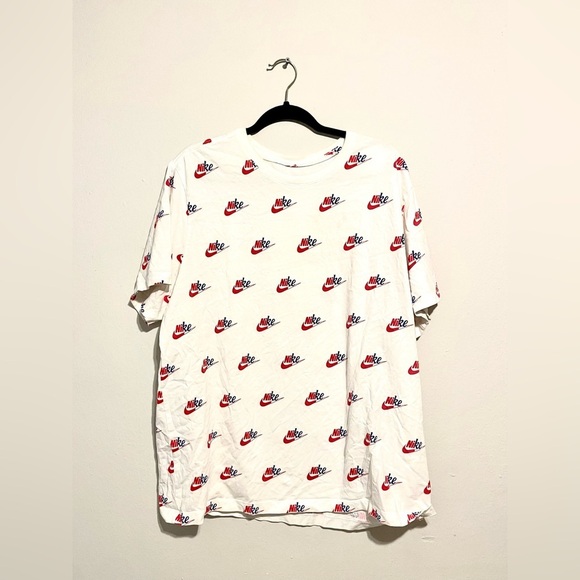 Nike Shirt Size XXL white all over print short sleeve pullover - Picture 2 of 8